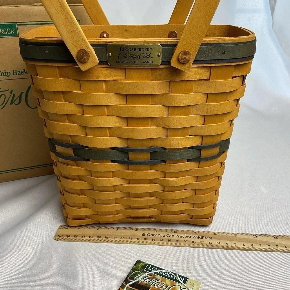 Longaberger 1995 Collectors Club Membership Basket w Box Signed USA
